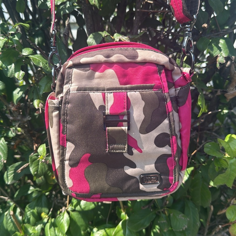 Lug Pink Camo Can Can